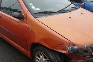Feu arriere principal gauche (feux) FIAT PUNTO 2