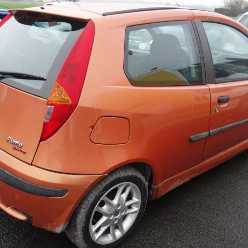 Feu arriere principal gauche (feux) FIAT PUNTO 2 Photo n°5