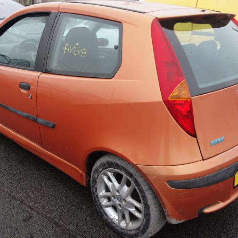 Feu arriere principal gauche (feux) FIAT PUNTO 2 Photo n°6