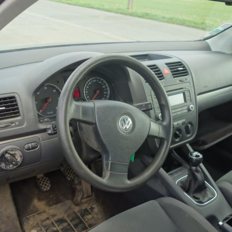 Renfort pare choc arriere (traverse) VOLKSWAGEN GOLF 5 Photo n°6