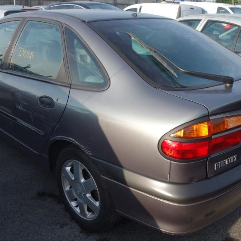 Demarreur RENAULT LAGUNA 1 Photo n°7