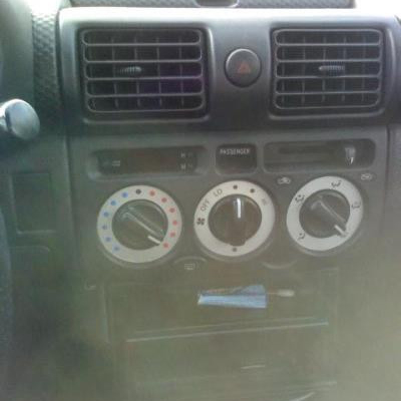 Porte avant droit TOYOTA MR3 Photo n°6