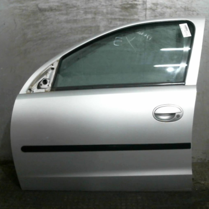 Porte avant gauche OPEL CORSA C Photo n°1