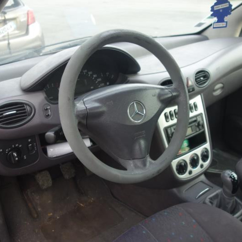 Porte avant droit MERCEDES CLASSE A 168 Photo n°8