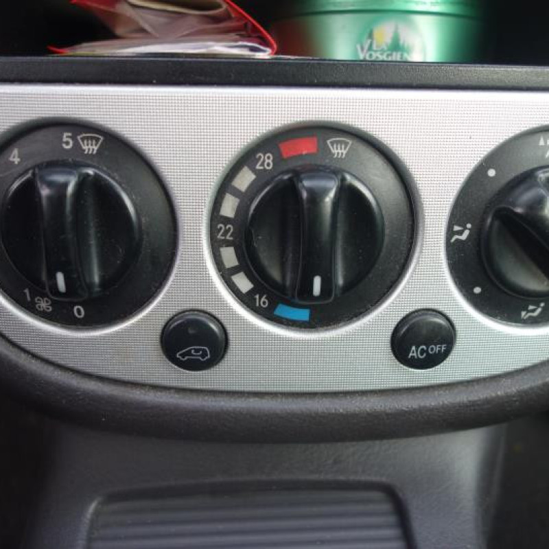Porte avant droit MERCEDES CLASSE A 168 Photo n°9