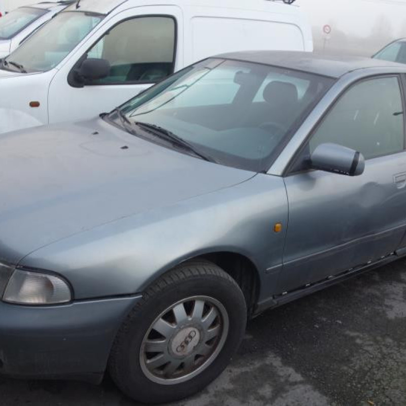 Porte avant droit AUDI A4 1 Photo n°3