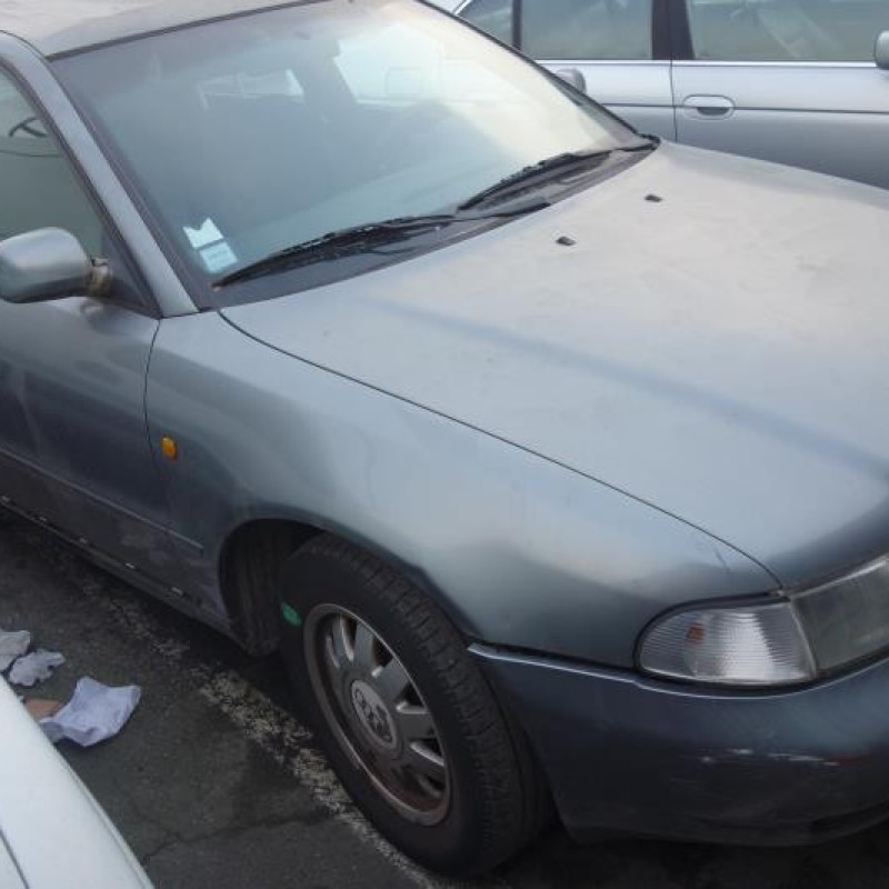 Porte avant droit AUDI A4 1 Photo n°4