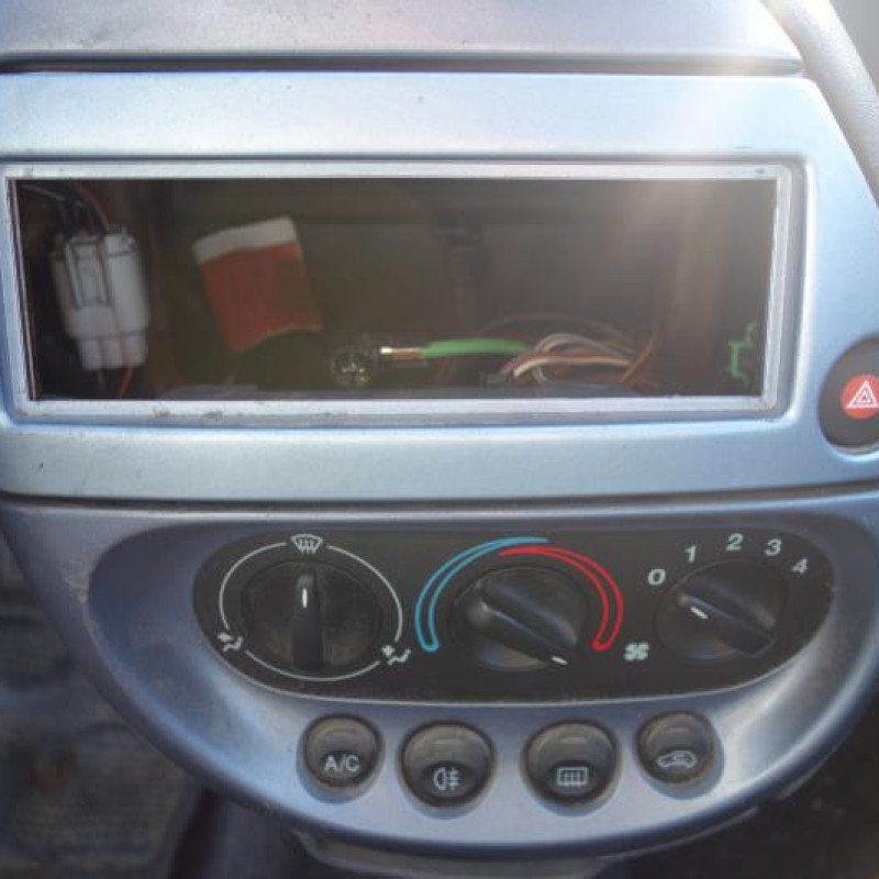 Capot FORD KA 1 Photo n°8