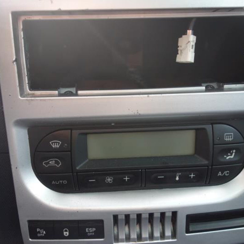 Malle/Hayon arriere PEUGEOT 1007 Photo n°8