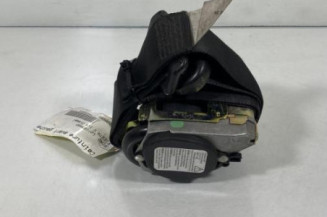 Pretensionneur de ceinture avant gauche FORD FIESTA 5