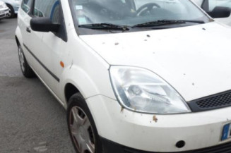 Pretensionneur de ceinture avant gauche FORD FIESTA 5