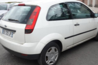 Pretensionneur de ceinture avant gauche FORD FIESTA 5