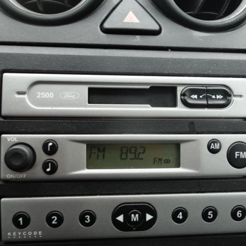 Pretensionneur de ceinture avant gauche FORD FIESTA 5 Photo n°9