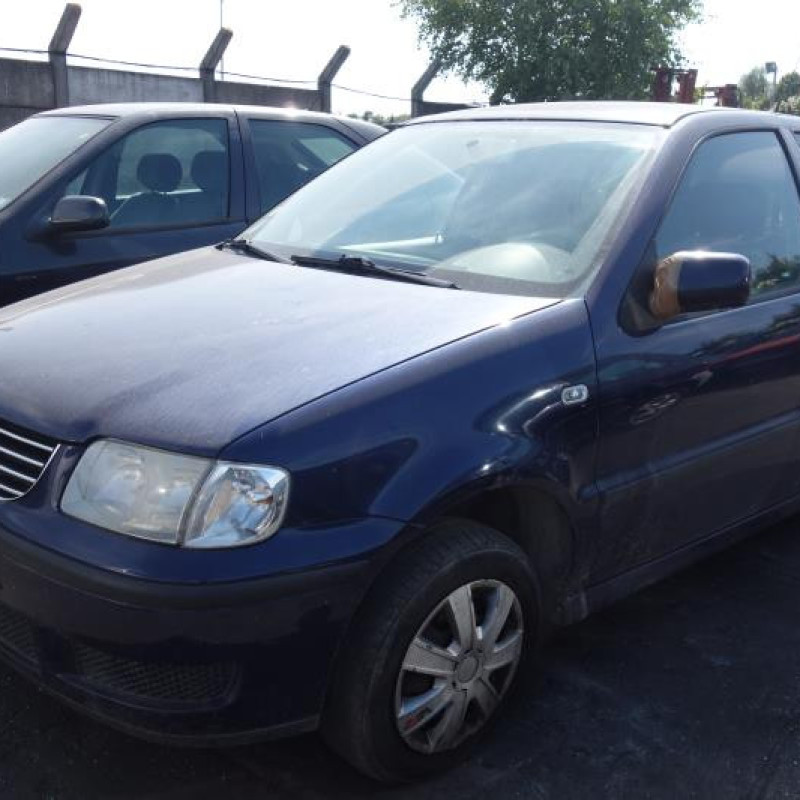 Feu arriere principal droit (feux) VOLKSWAGEN POLO 3 Photo n°3