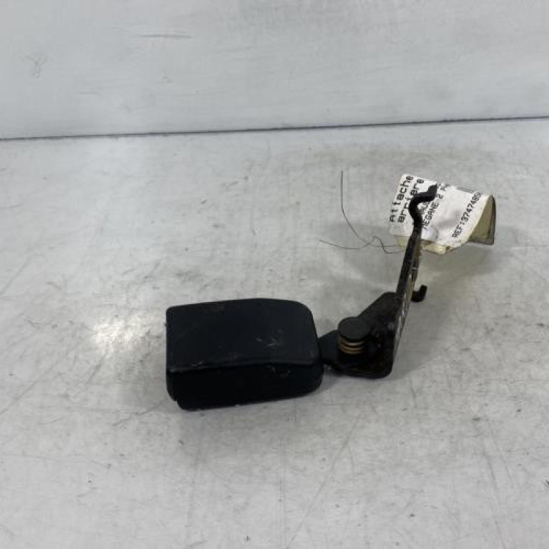 Attache ceinture arriere droit RENAULT MEGANE 2 Photo n°2