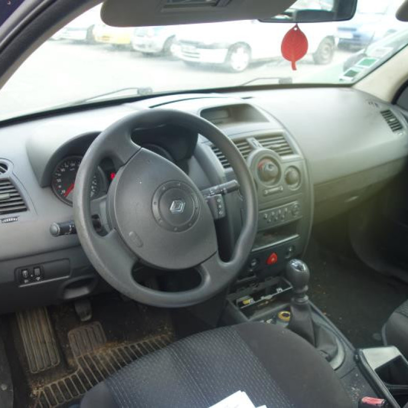 Trappe d'essence RENAULT MEGANE 2 Photo n°8