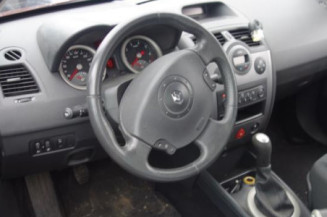 Attache ceinture arriere droit RENAULT MEGANE 2