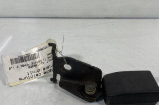 Attache ceinture arriere droit RENAULT MEGANE 2