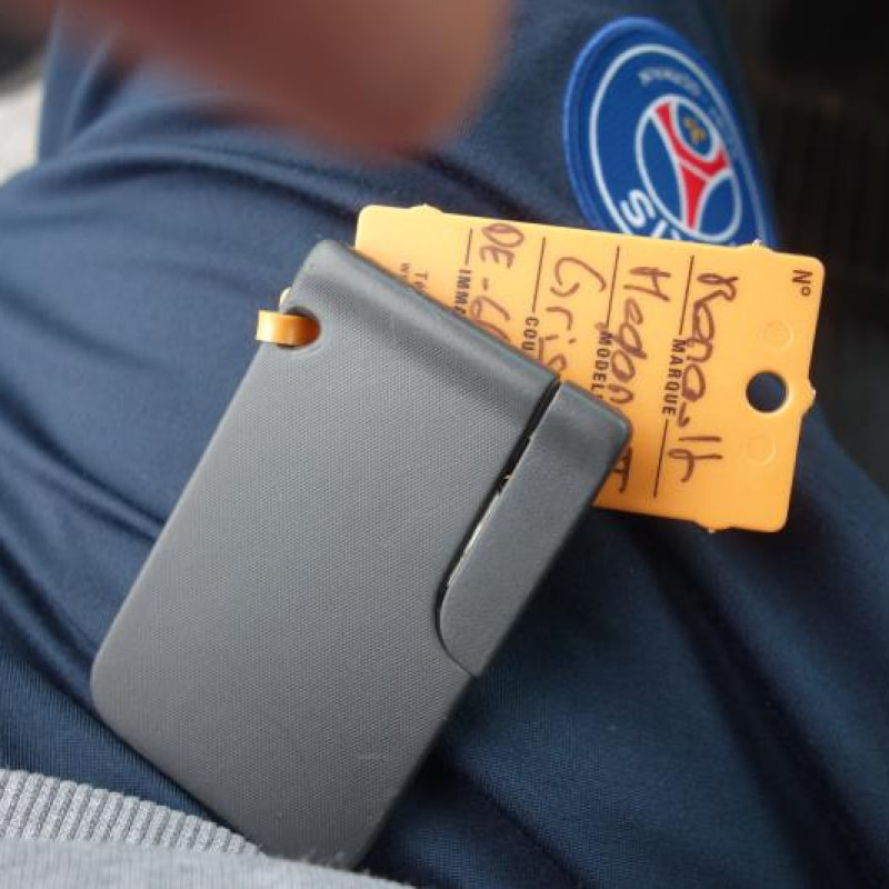 Attache ceinture arriere droit RENAULT MEGANE 2 Photo n°11