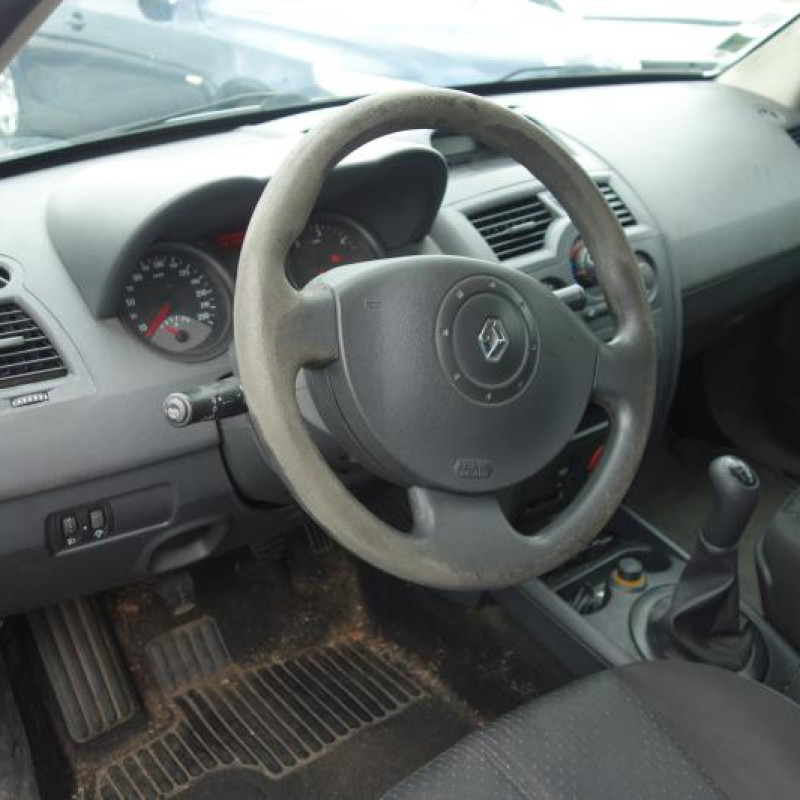 Pretensionneur de ceinture arriere gauche RENAULT MEGANE 2 Photo n°8