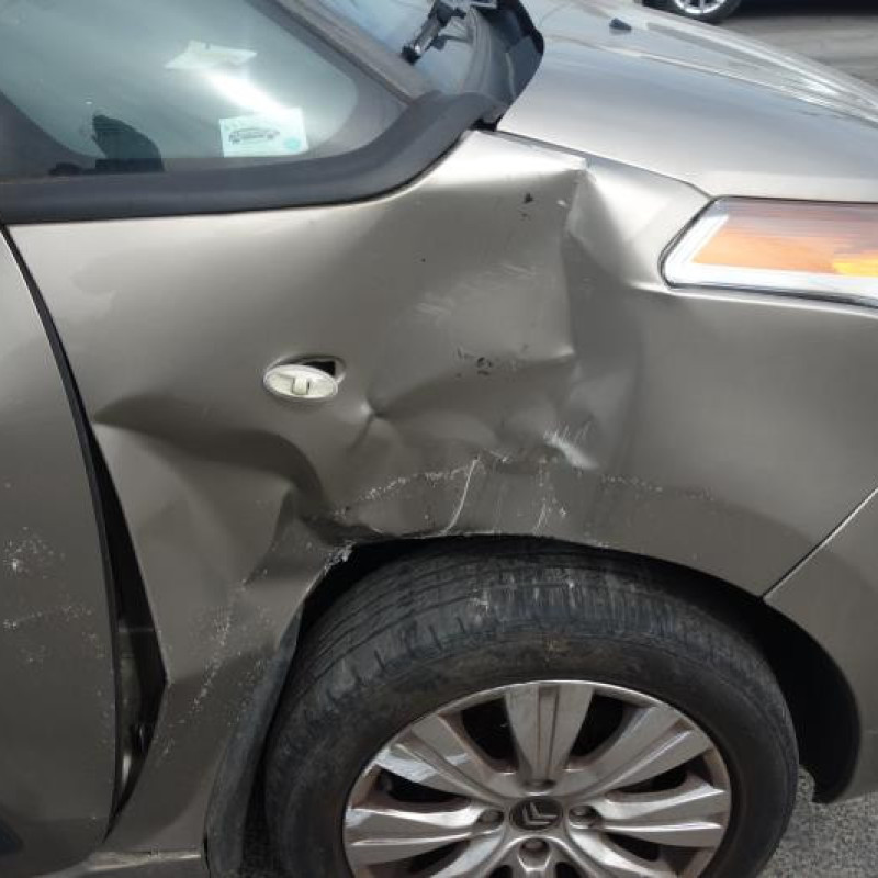 Leve vitre electrique avant droit CITROEN C3 PICASSO Photo n°8