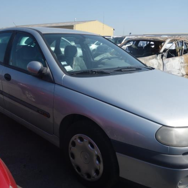 Ceinture arriere gauche RENAULT LAGUNA 1 Photo n°5