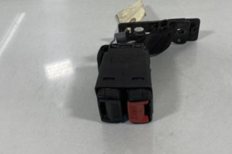 Attache ceinture arriere gauche RENAULT SAFRANE Photo n°1