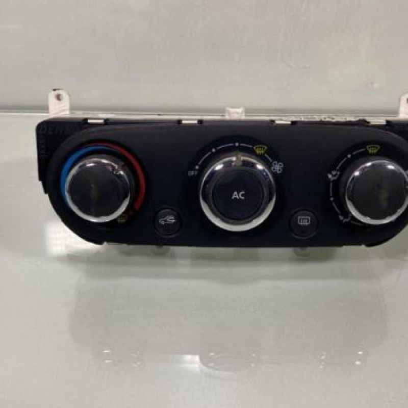 Commande chauffage RENAULT CLIO 4 Photo n°1