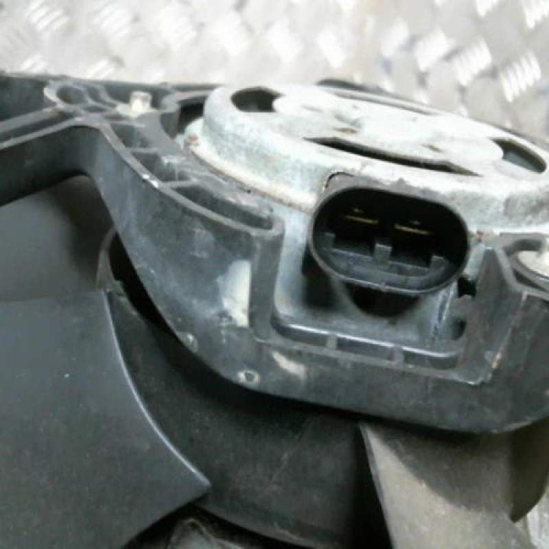 Moto ventilateur radiateur RENAULT VEL SATIS Photo n°3