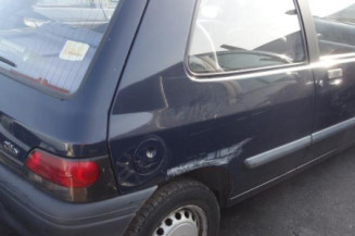 Pretensionneur de ceinture avant droit RENAULT CLIO 1