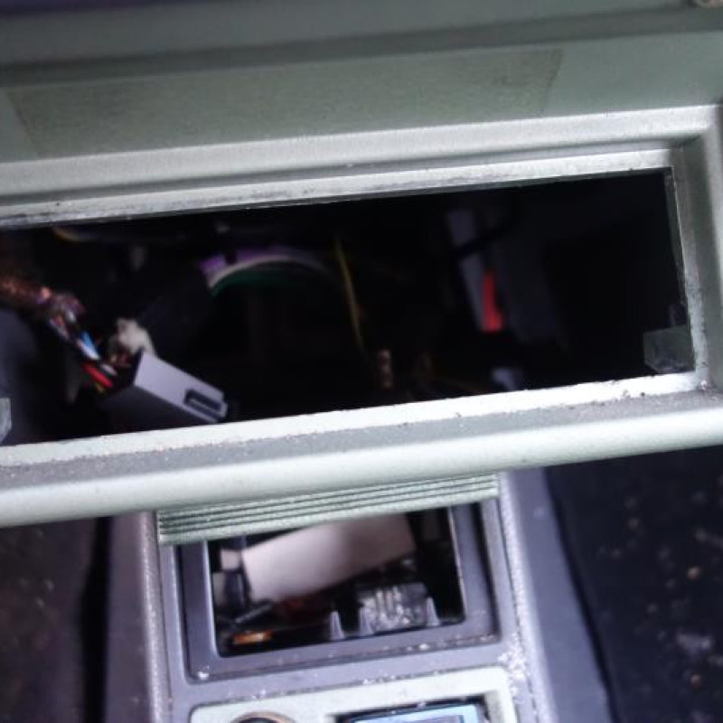 Ceinture arriere gauche RENAULT CLIO 1 Photo n°9