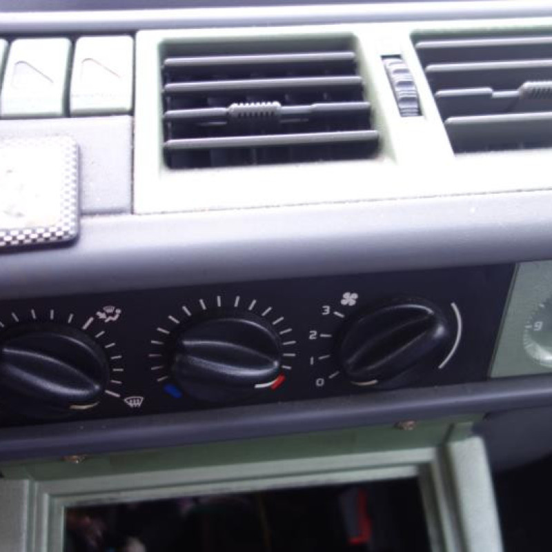Ceinture arriere gauche RENAULT CLIO 1 Photo n°10