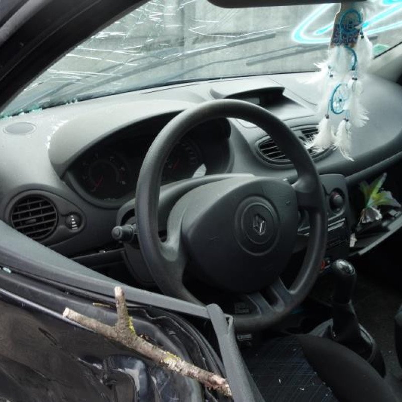 Pretensionneur de ceinture avant droit RENAULT CLIO 3 Photo n°8