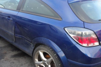Malle/Hayon arriere OPEL ASTRA H