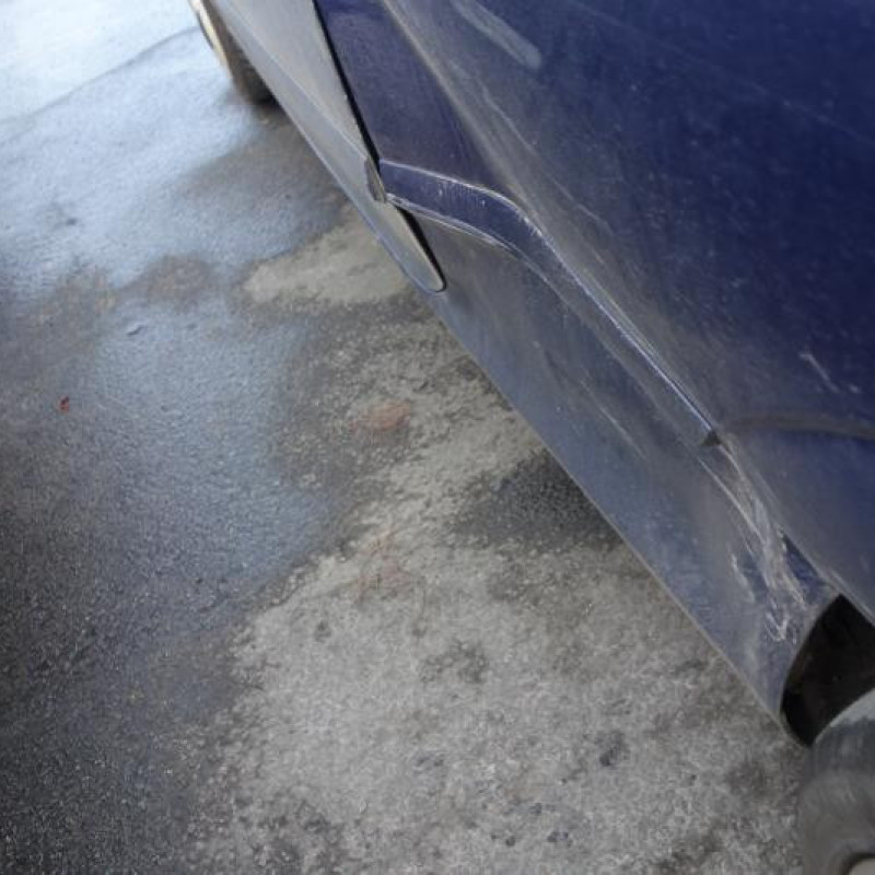 Malle/Hayon arriere OPEL ASTRA H Photo n°6