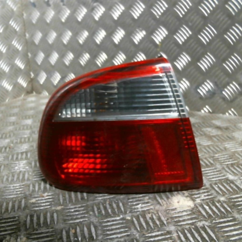Feu arriere principal gauche (feux) SEAT TOLEDO 2 Photo n°1