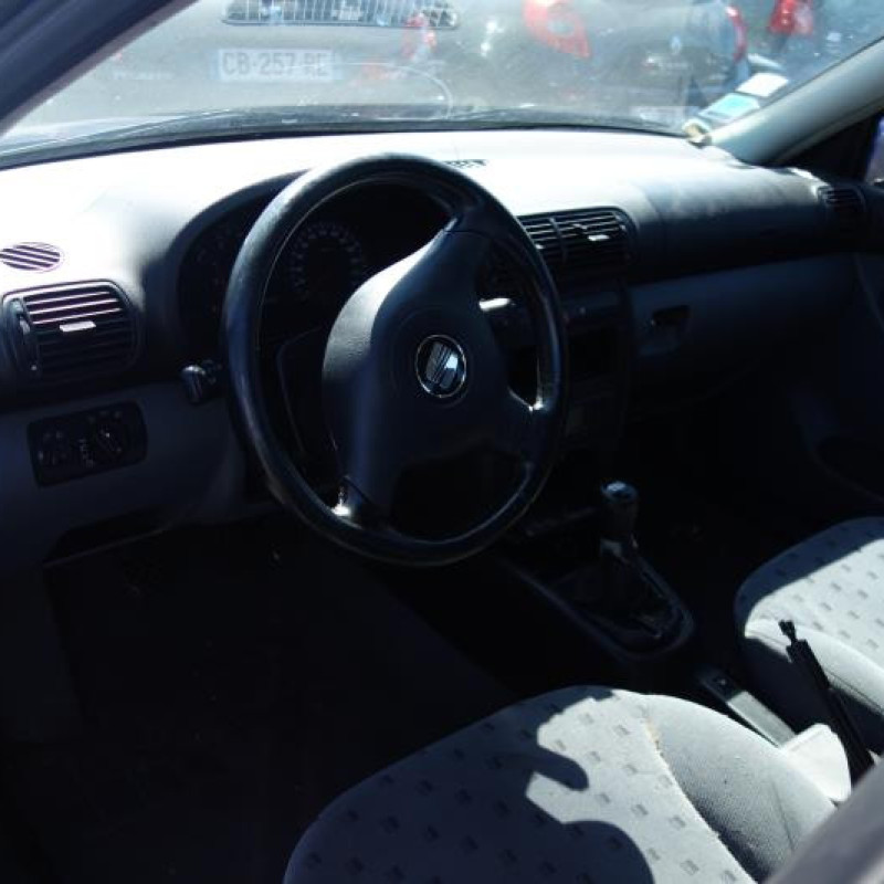 Malle/Hayon arriere SEAT TOLEDO 2 Photo n°7