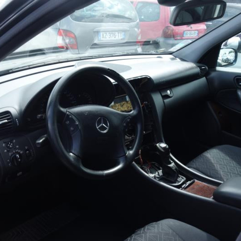 Porte avant droit MERCEDES CLASSE C 203 Photo n°11