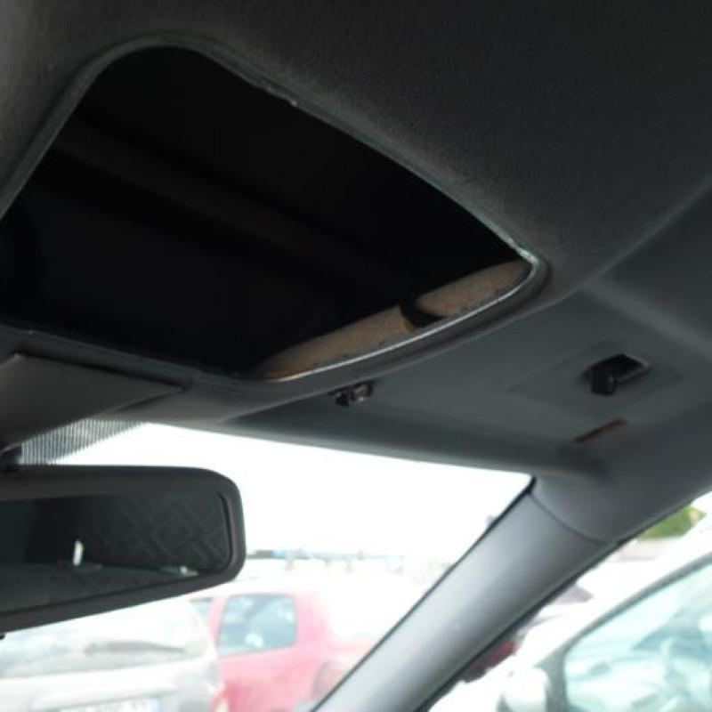 Porte avant droit MERCEDES CLASSE C 203 Photo n°14