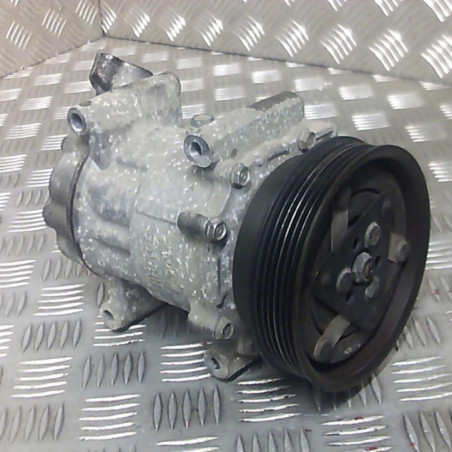 Compresseur clim RENAULT MODUS Photo n°1