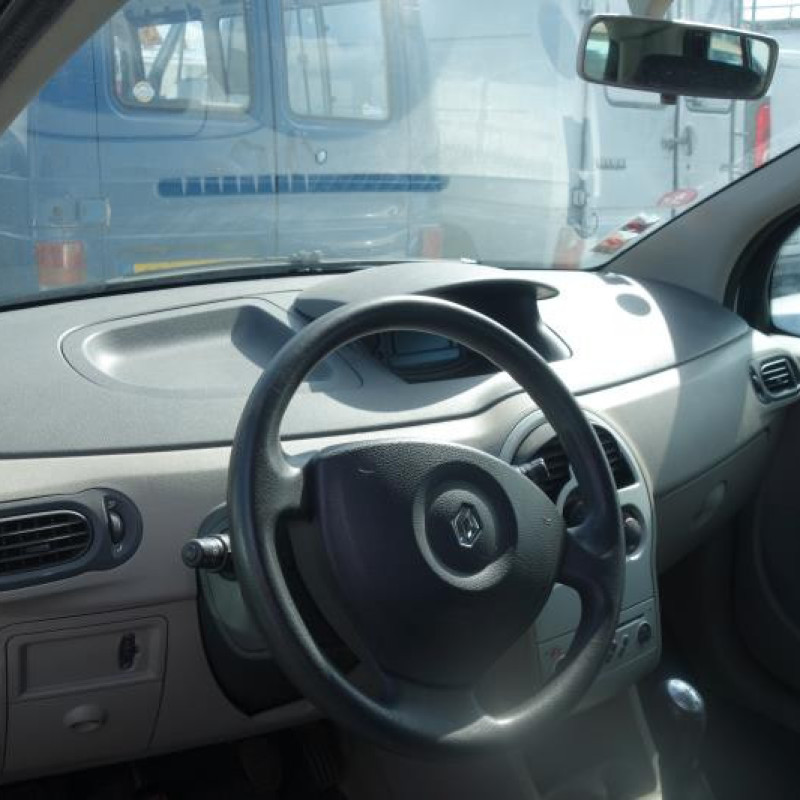 Compresseur clim RENAULT MODUS Photo n°8