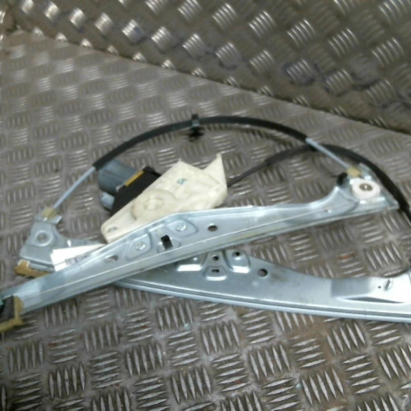 Leve vitre electrique avant droit CITROEN C4 CACTUS Photo n°1