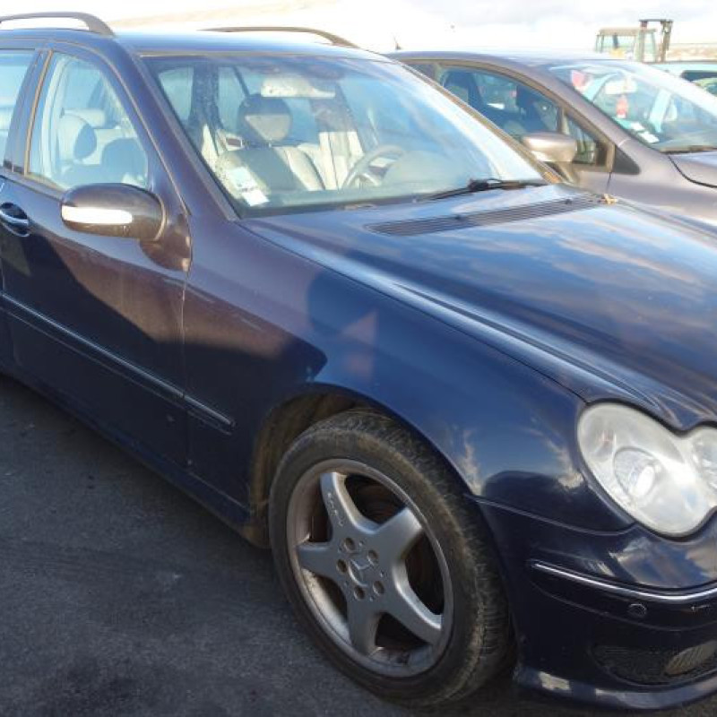 Capot MERCEDES CLASSE C 203 Photo n°7
