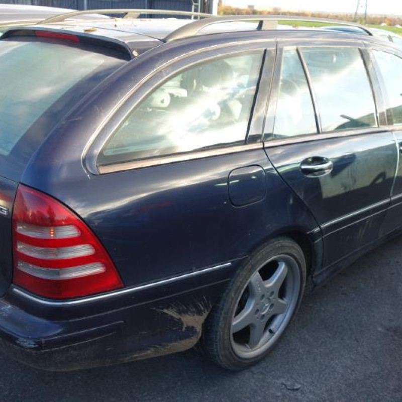 Capot MERCEDES CLASSE C 203 Photo n°8