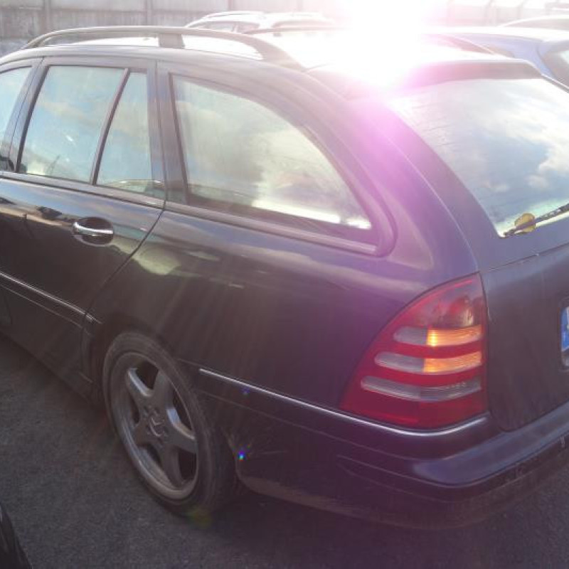 Capot MERCEDES CLASSE C 203 Photo n°9