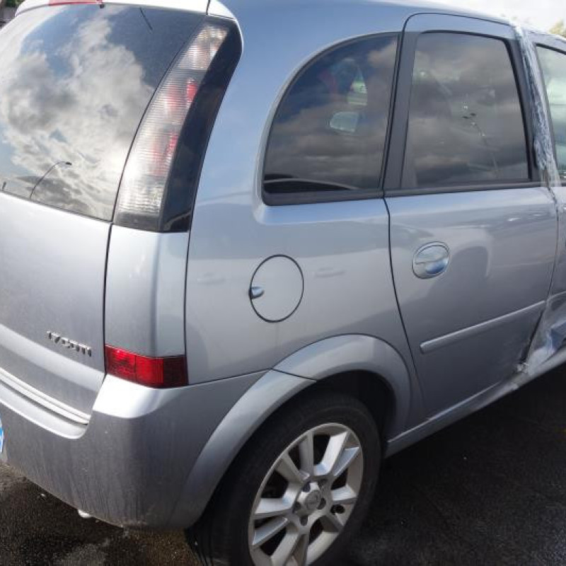 Feu arriere principal gauche (feux) OPEL MERIVA A Photo n°5