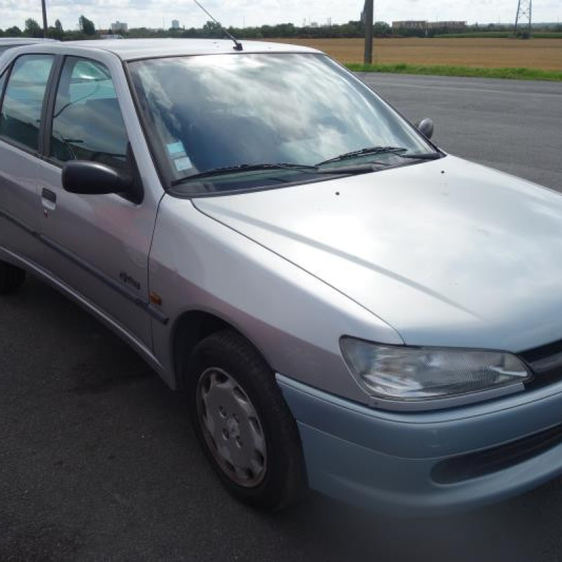 Feu arriere principal droit (feux) PEUGEOT 306 Photo n°4