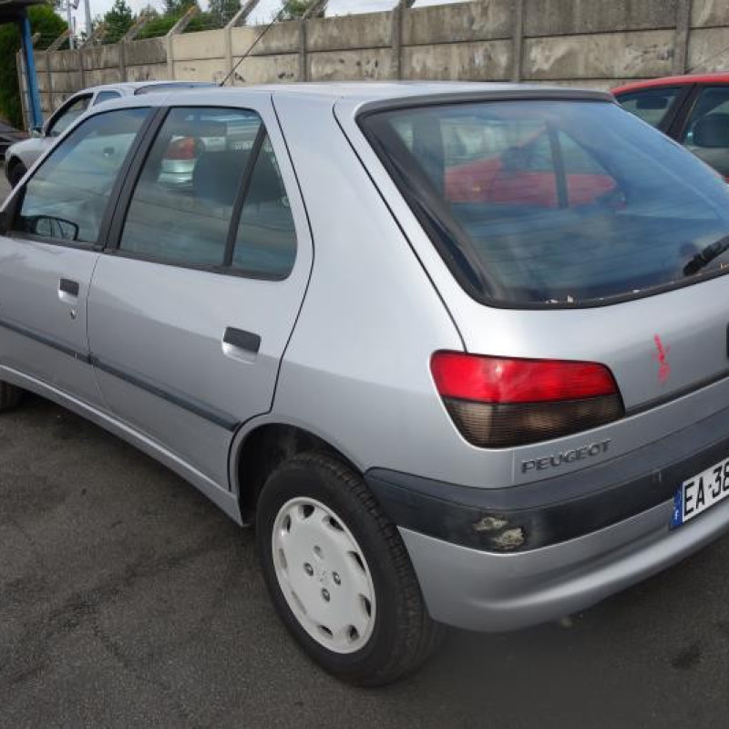 Feu arriere principal droit (feux) PEUGEOT 306 Photo n°6