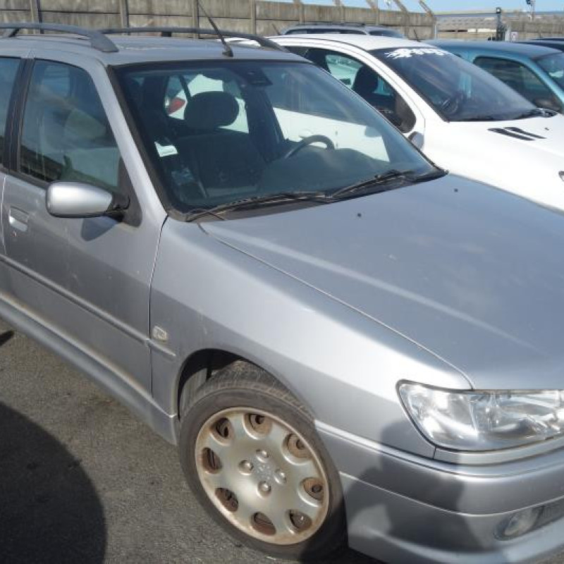 Feu arriere principal droit (feux) PEUGEOT 306 Photo n°4