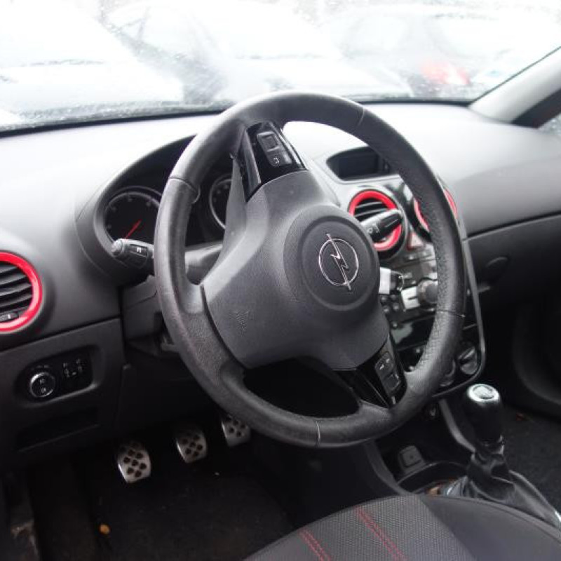 Leve vitre electrique avant droit OPEL CORSA D Photo n°7